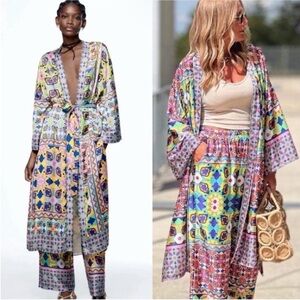 New ZARA satin kimono robe multicolor